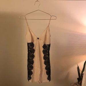 Light Pink Chemise Slip, Lacey Lingerie 2000’s Vintage